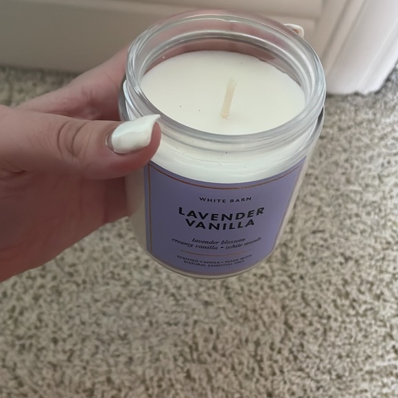 Bath and body works candle - Picture 3 of 3